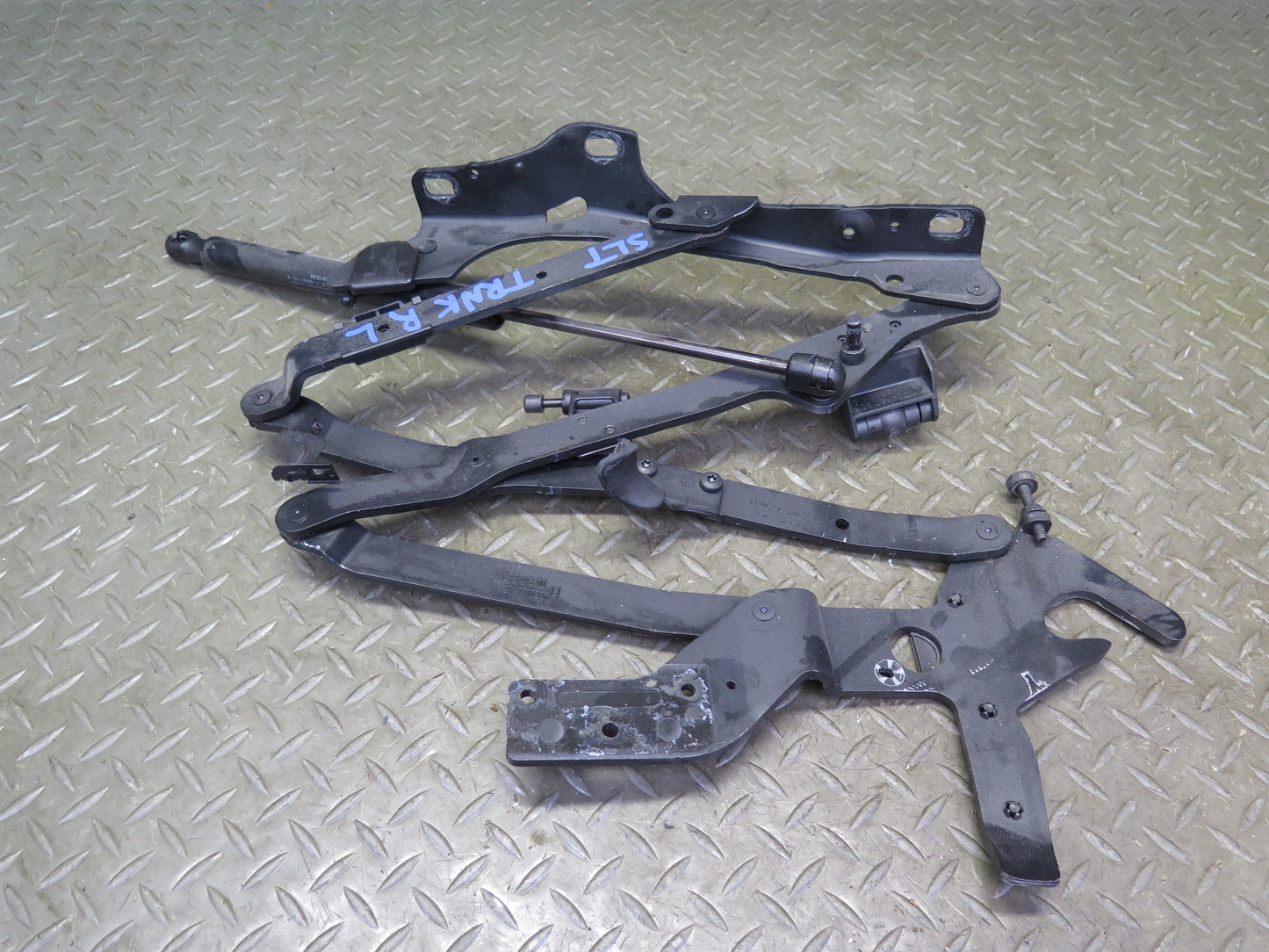 07-12 Mercedes R230 Sl-class Rear Trunk Lid Left & Right Hinge w Support Set OEM