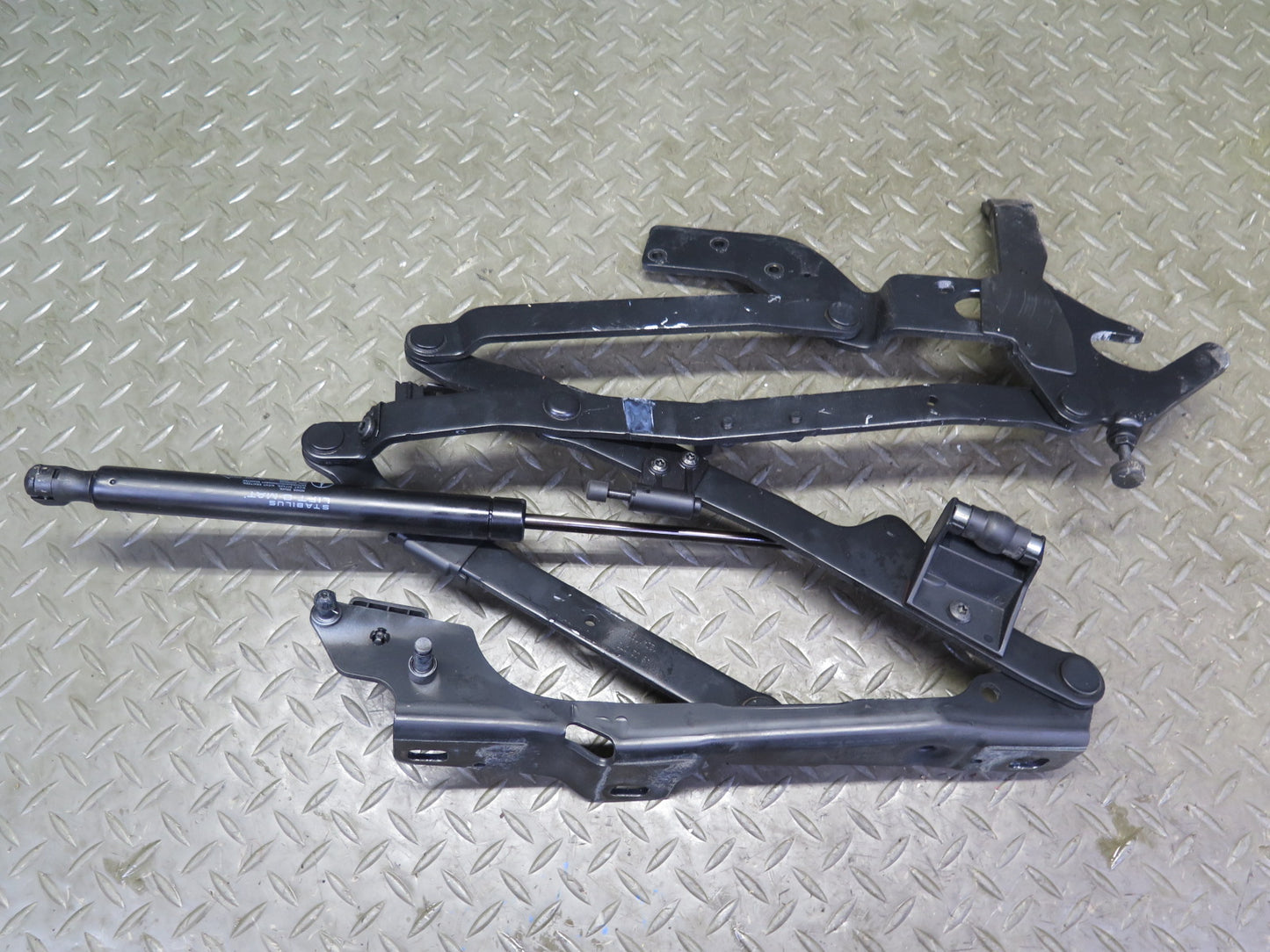 07-12 Mercedes R230 Sl-class Rear Trunk Lid Left & Right Hinge w Support Set OEM
