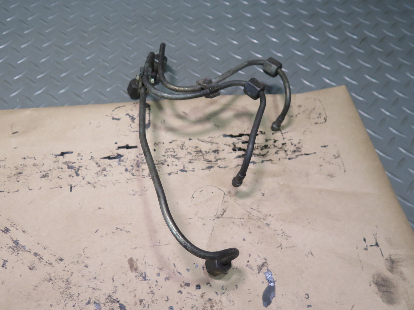 82-85 Mercedes W123 300D 3.0L OM617 Engine Fuel Injector w Hard Lines Set OEM