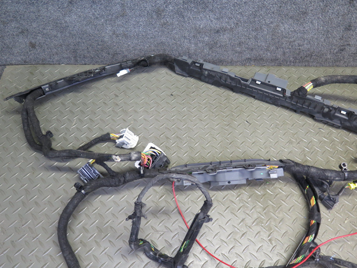 2018 Jeep Wrangler JL 3.6L Body Interior Floor Wire Wiring Harness OEM