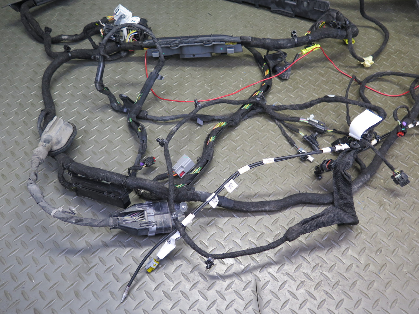 2018 Jeep Wrangler JL 3.6L Body Interior Floor Wire Wiring Harness OEM
