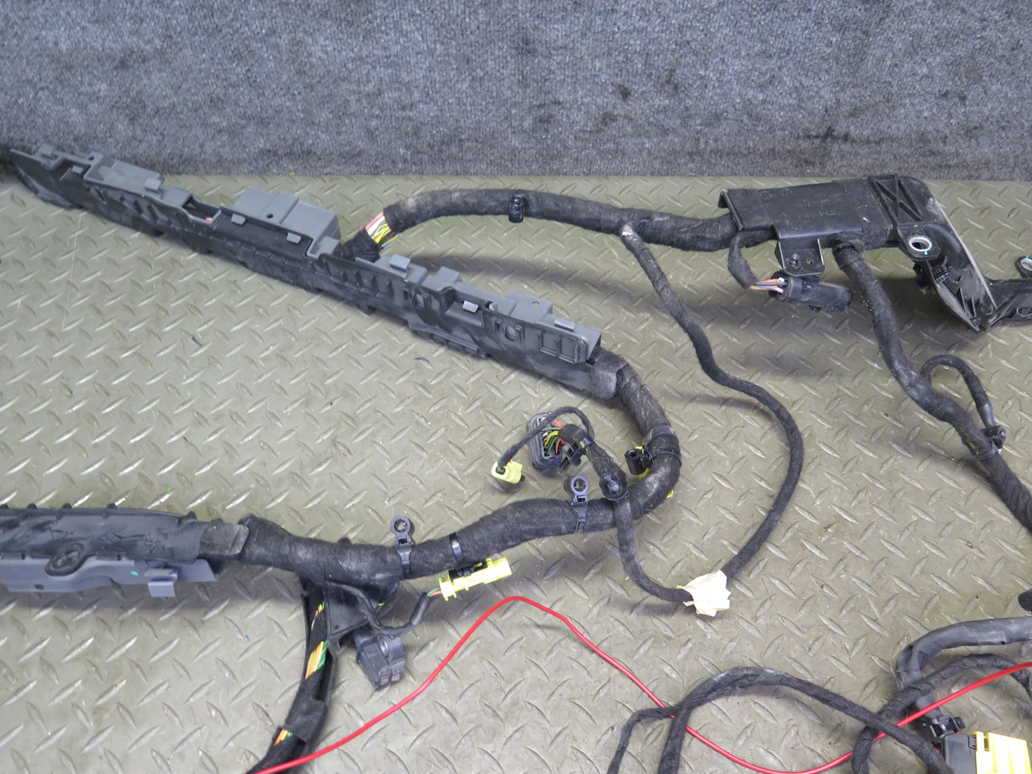 2018 Jeep Wrangler JL 3.6L Body Interior Floor Wire Wiring Harness OEM