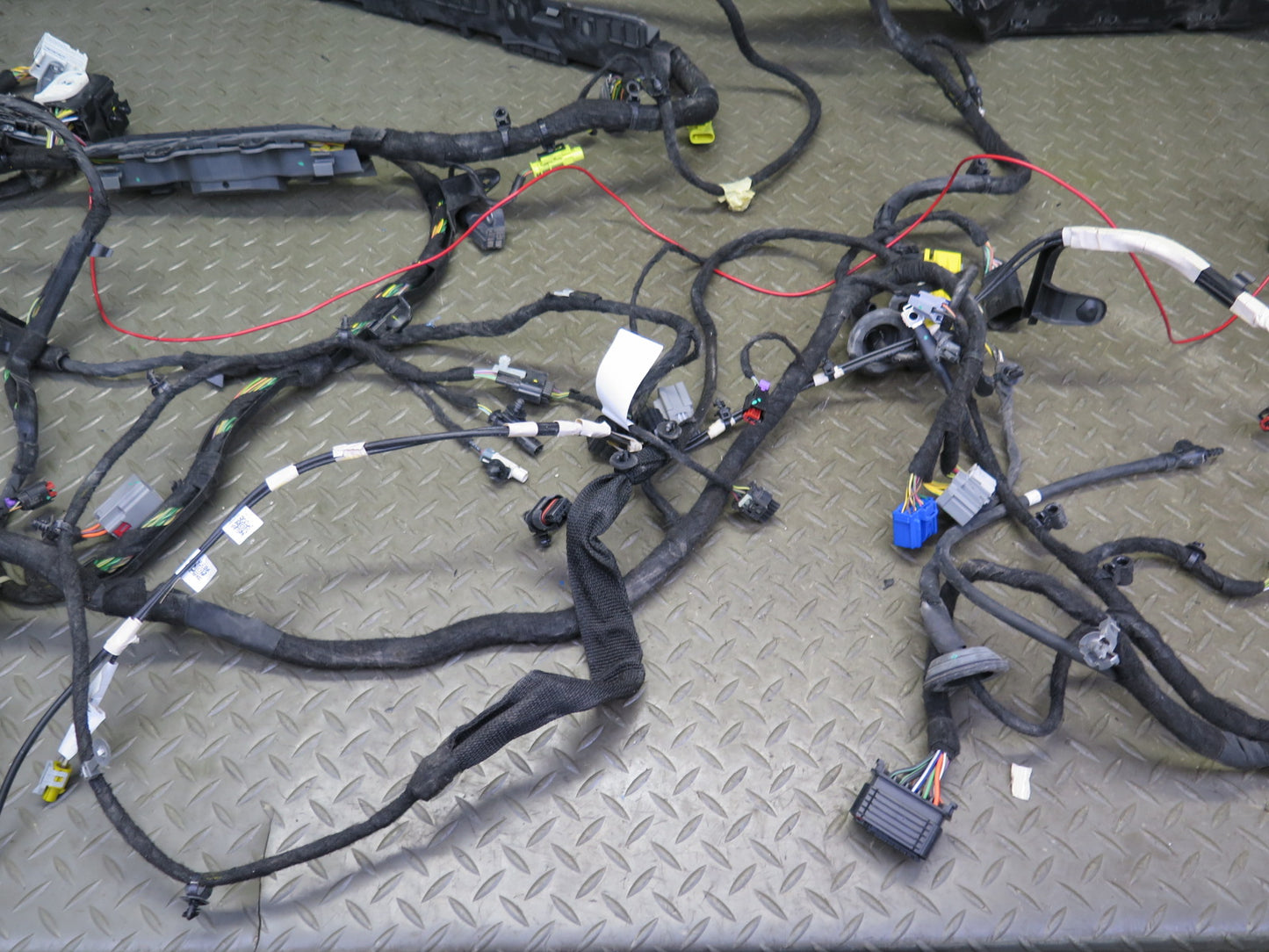 2018 Jeep Wrangler JL 3.6L Body Interior Floor Wire Wiring Harness OEM