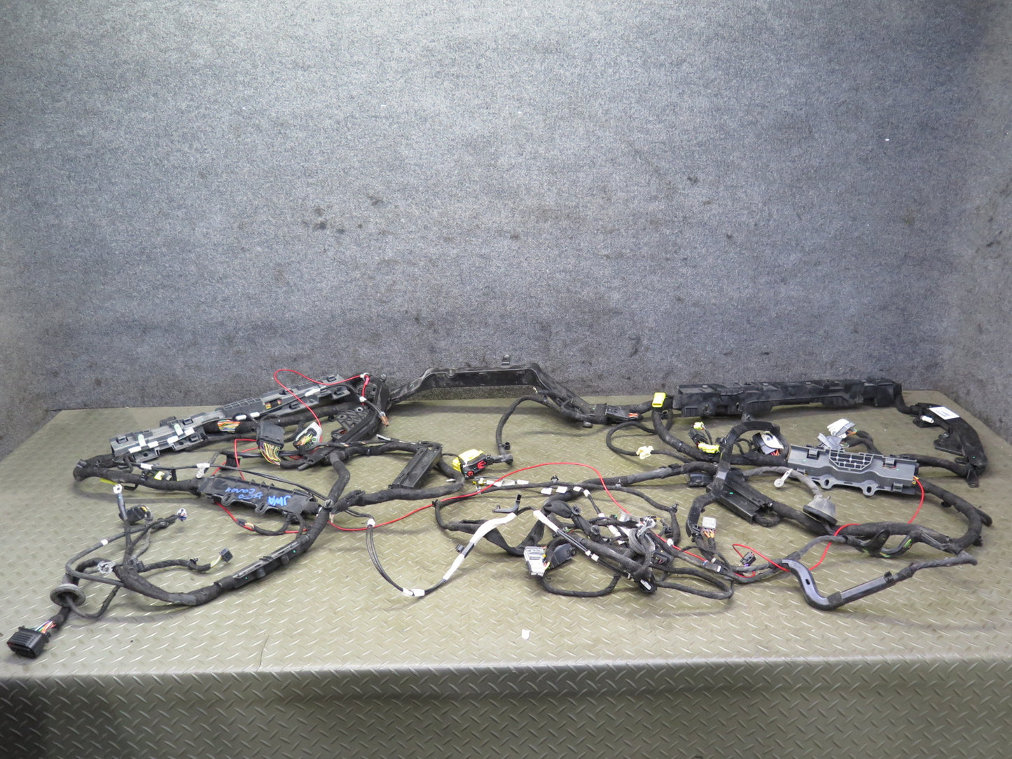2018 Jeep Wrangler JL 3.6L Body Interior Floor Wire Wiring Harness OEM