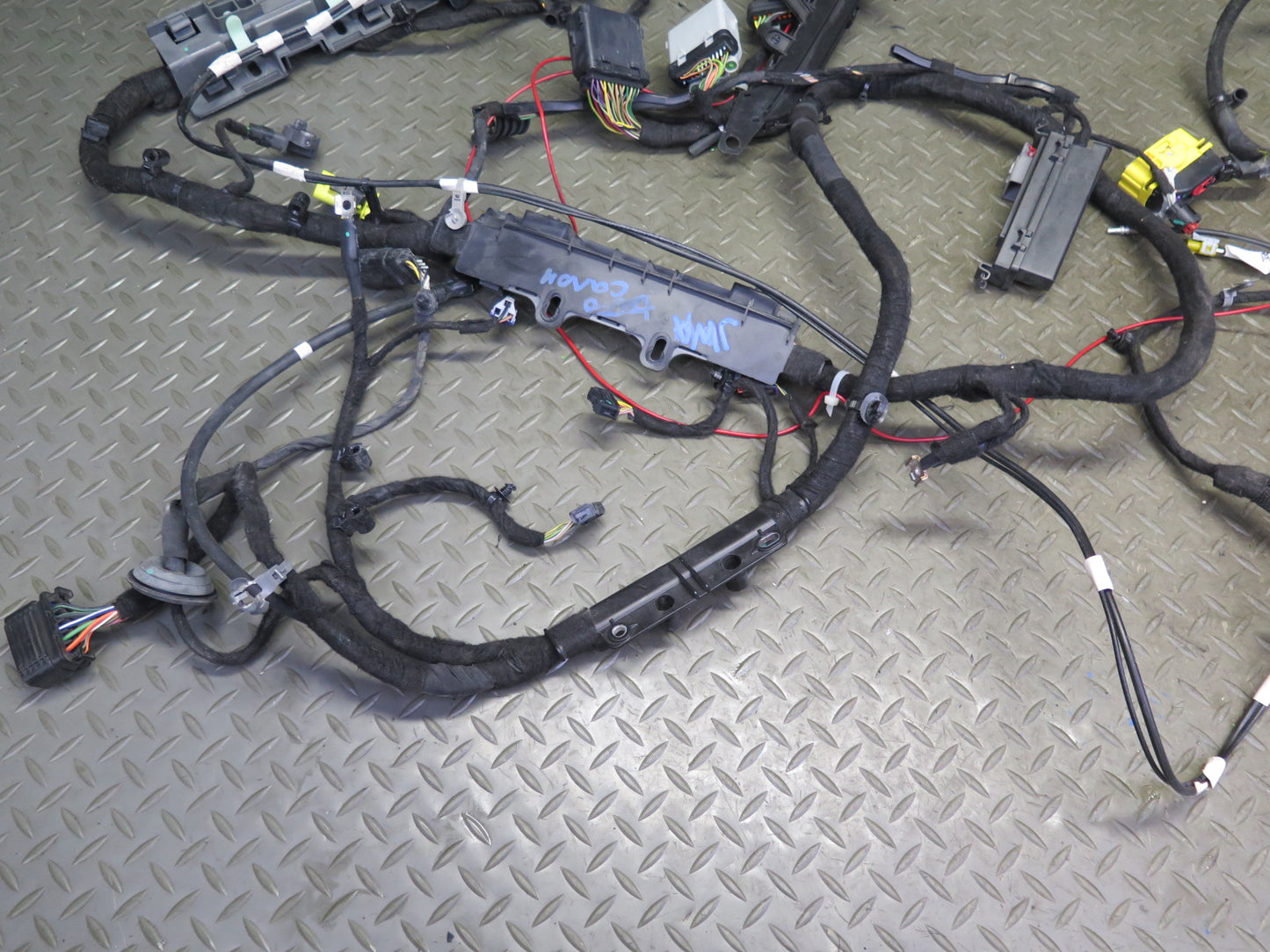 2018 Jeep Wrangler JL 3.6L Body Interior Floor Wire Wiring Harness OEM