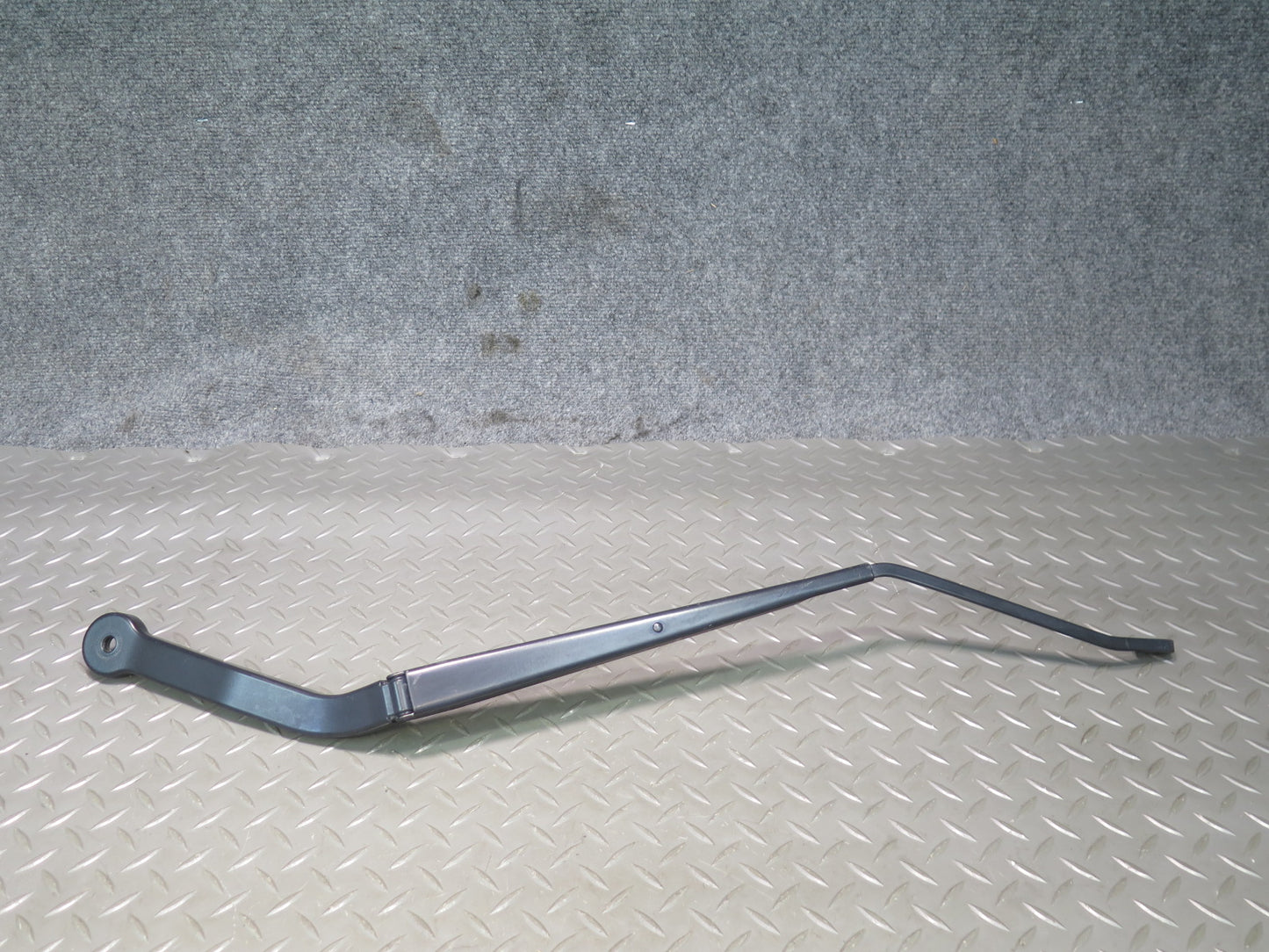 2014-2018 BMW F15 X5 Front Left & Right Windshield Wiper Arm Set of 2