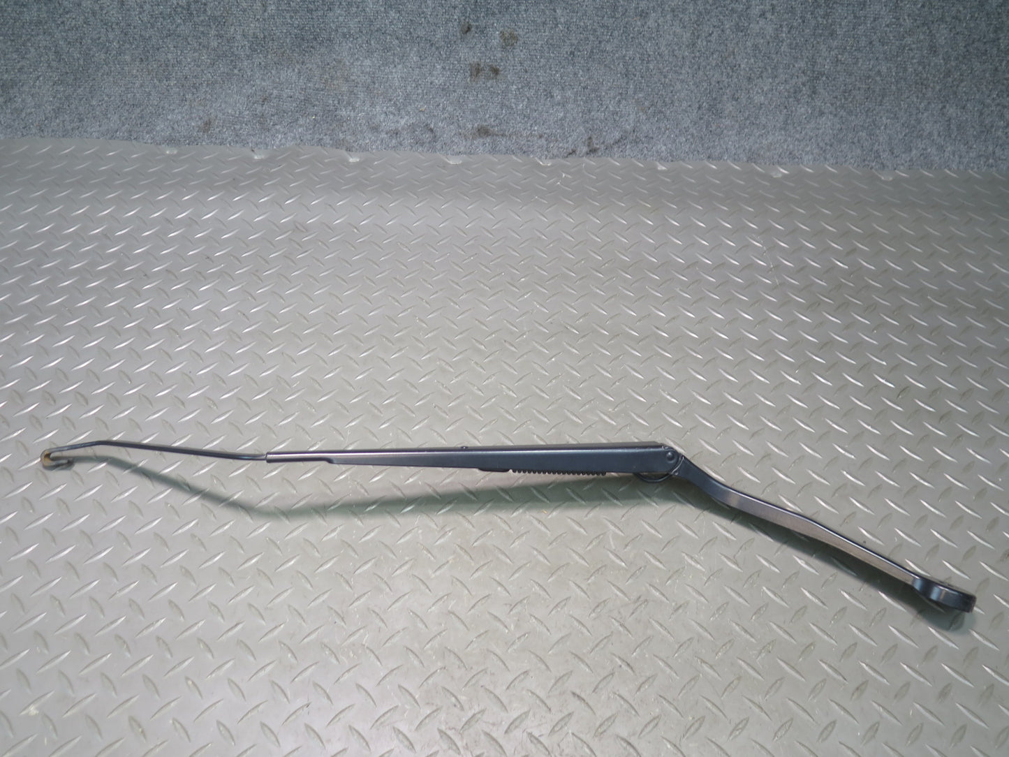 2014-2018 BMW F15 X5 Front Left & Right Windshield Wiper Arm Set of 2