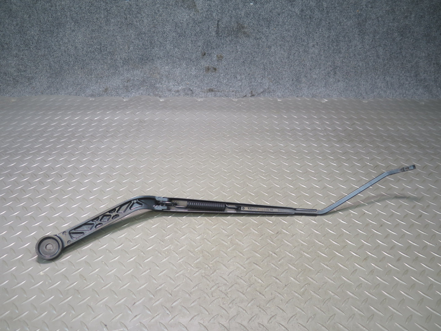 2014-2018 BMW F15 X5 Front Left & Right Windshield Wiper Arm Set of 2