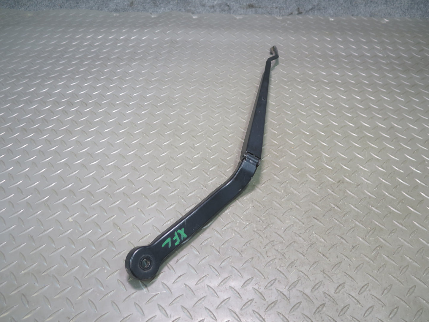 2014-2018 BMW F15 X5 Front Left & Right Windshield Wiper Arm Set of 2