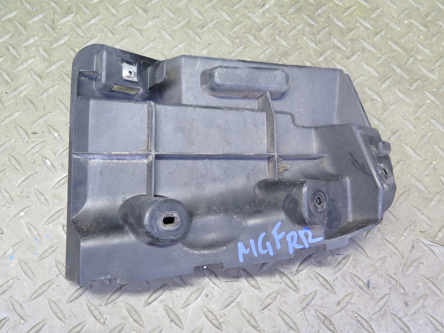 2014-2017 Maserati Ghibli M157 Rear Bumper Left Right Center Mount Bracket Set