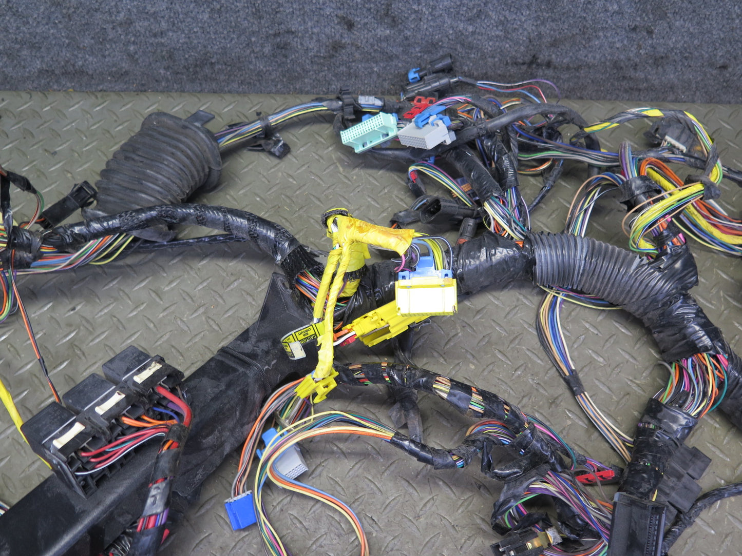 1993 Chevrolet Corvette C4 Coupe A/T Dash Wire Wiring Harness w Fuse Box OEM