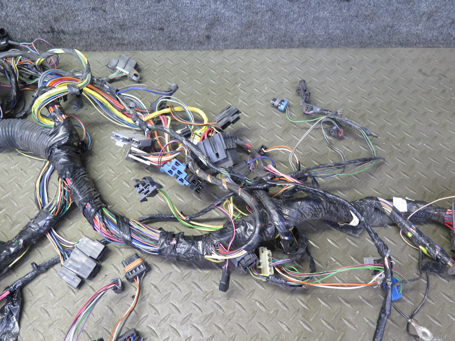 1993 Chevrolet Corvette C4 Coupe A/T Dash Wire Wiring Harness w Fuse Box OEM