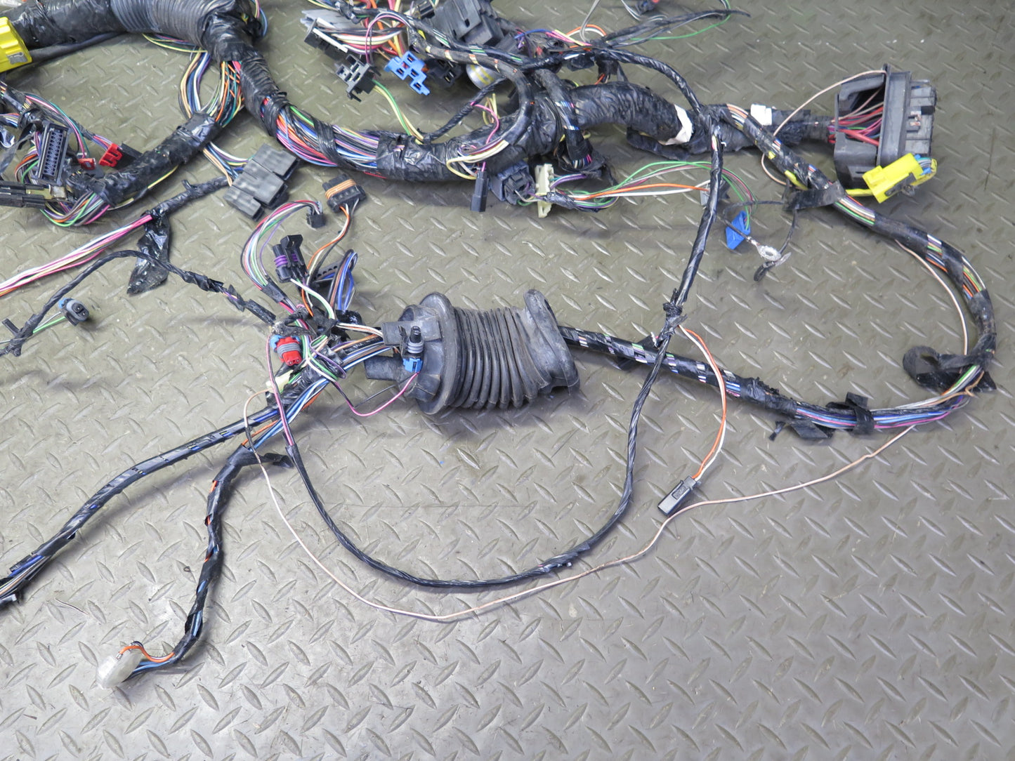 1993 Chevrolet Corvette C4 Coupe A/T Dash Wire Wiring Harness w Fuse Box OEM