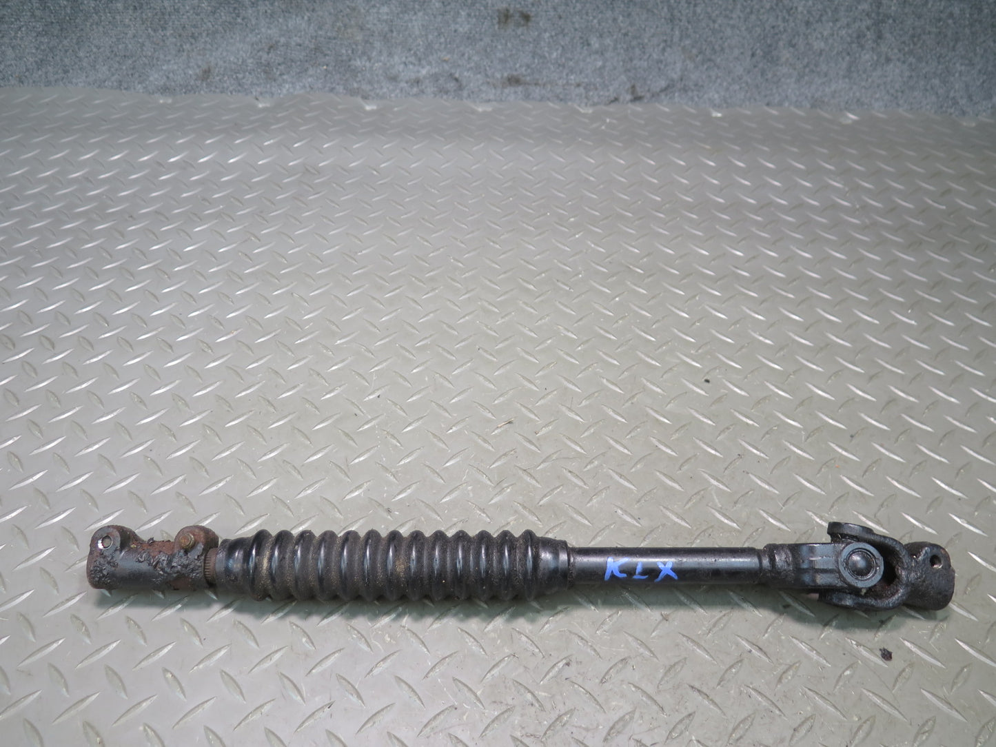 2003-2007 Lexus UZJ100L LX470 Steering Column U Joint Linkage Shaft