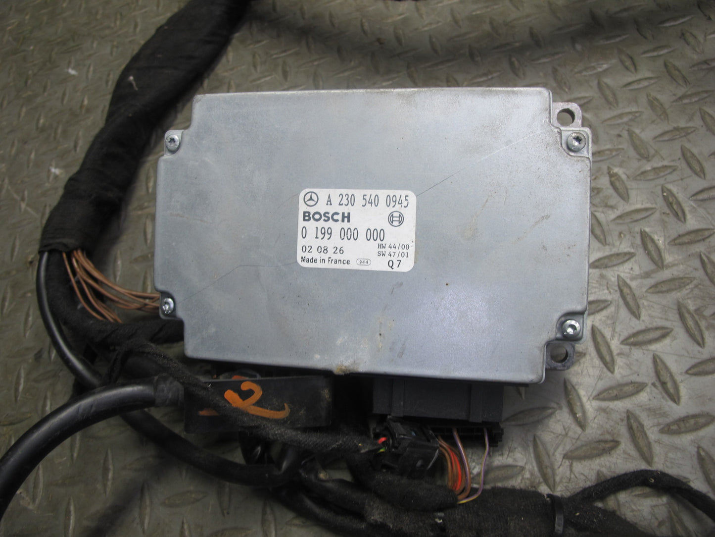 03-12 Mercedes R230 SL Battery Stabilization Control Load Module 2305400945 OEM