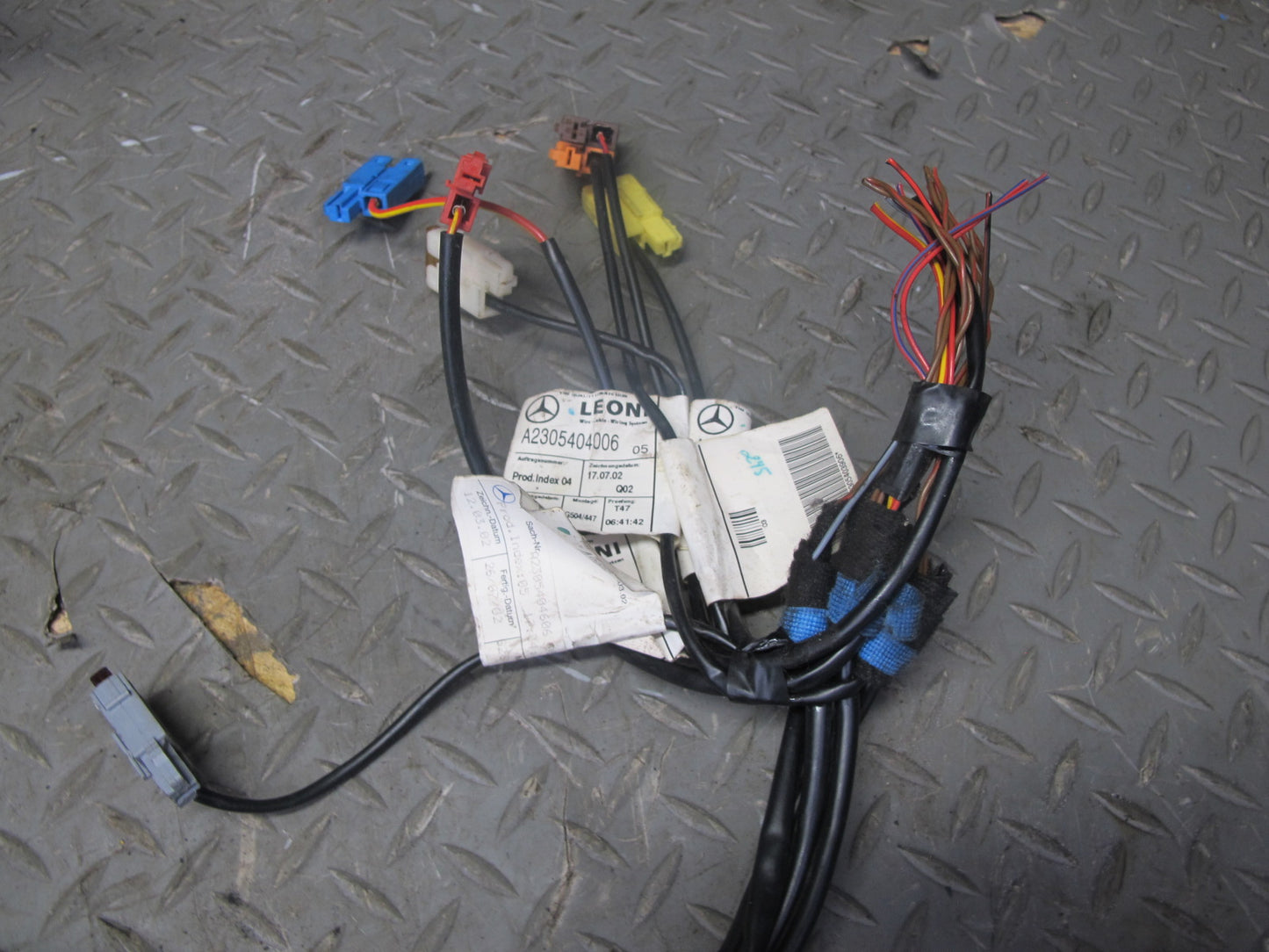 03-12 Mercedes R230 SL Battery Stabilization Control Load Module 2305400945 OEM