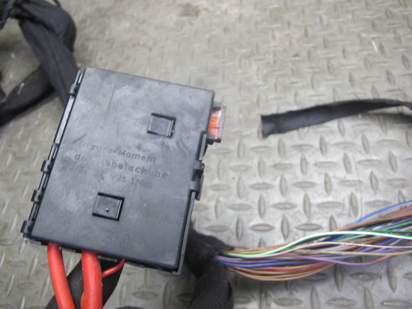 03-12 Mercedes R230 SL Battery Stabilization Control Load Module 2305400945 OEM