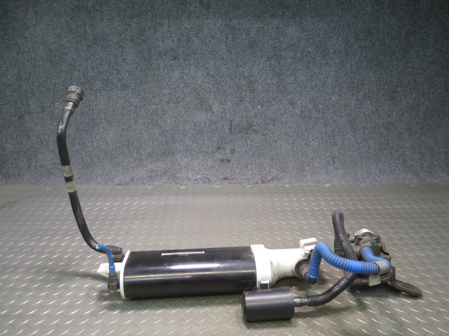 2014-2017 Maserati Ghibli M157 SQ4 3.0L Fuel Evap Vapor Charcoal Canister