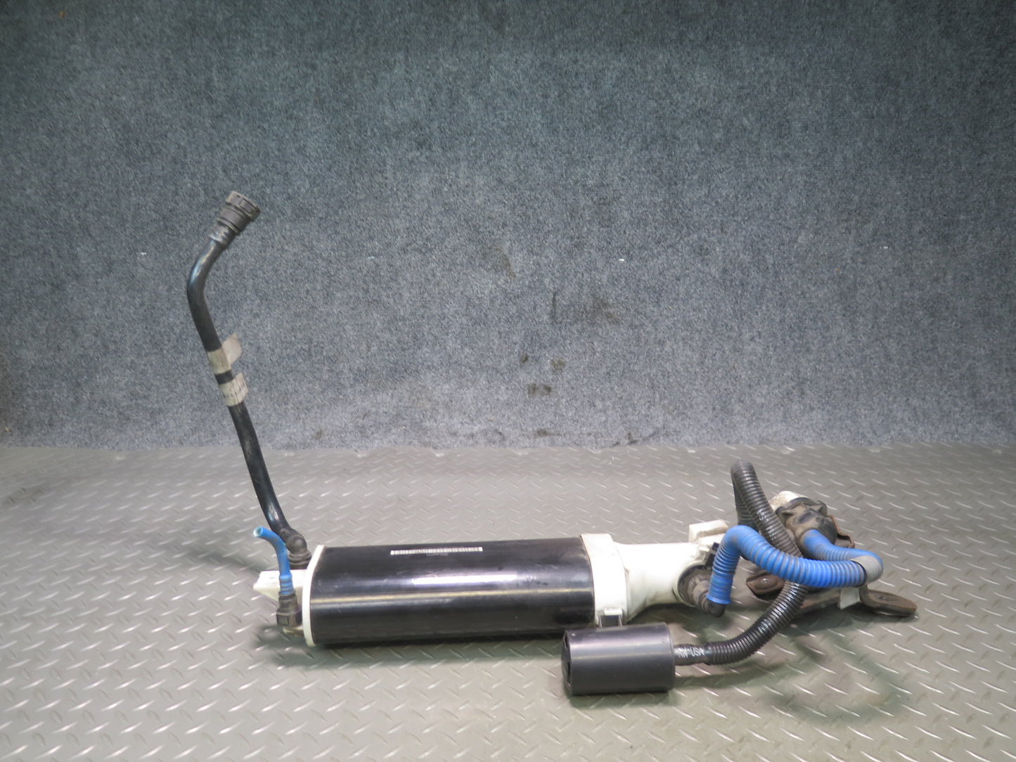 2014-2017 Maserati Ghibli M157 SQ4 3.0L Fuel Evap Vapor Charcoal Canister