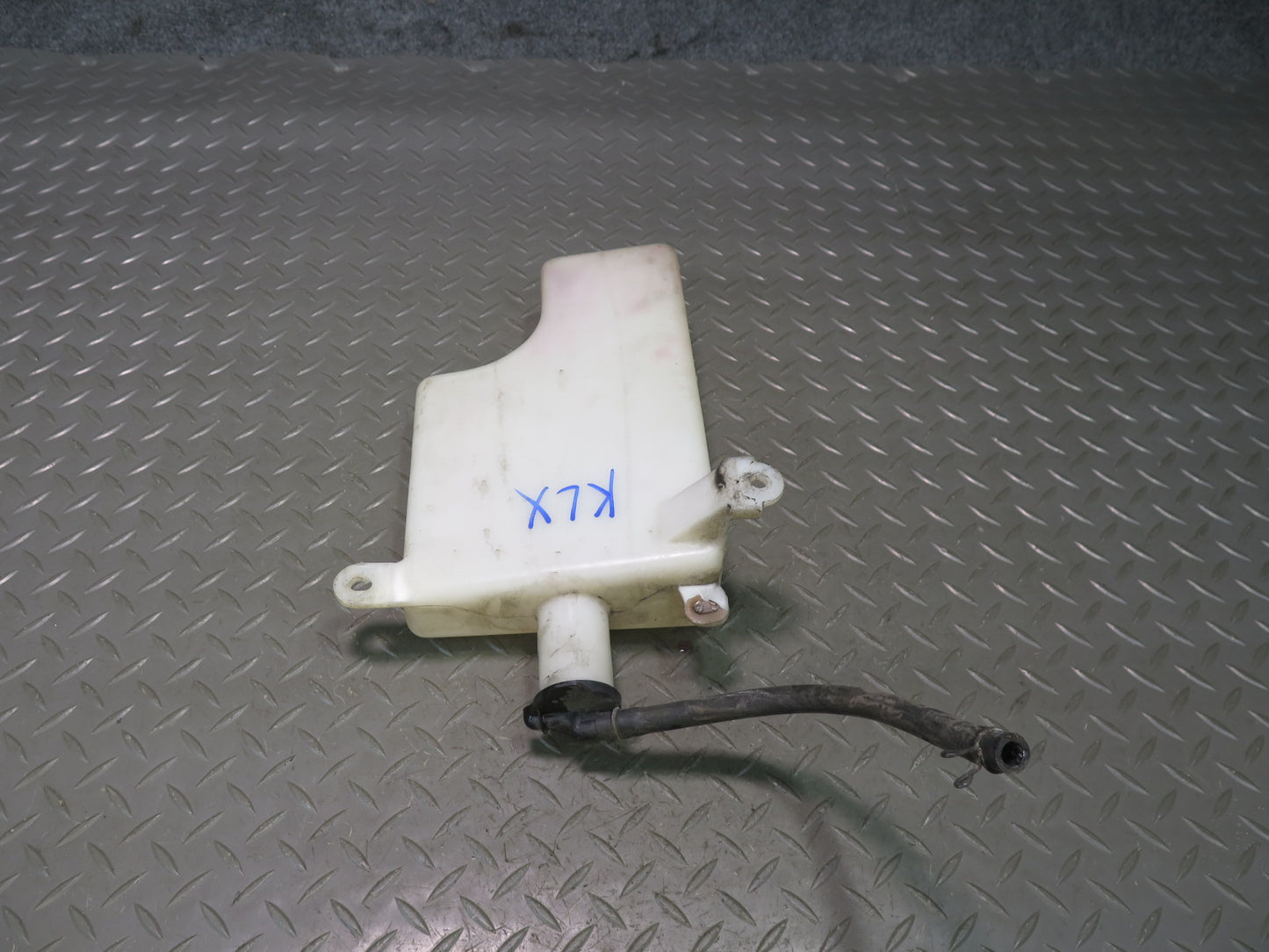 1998-2007 Lexus UZJ100L LX470 Coolant Reservoir Overflow Bottle Expansion Tank