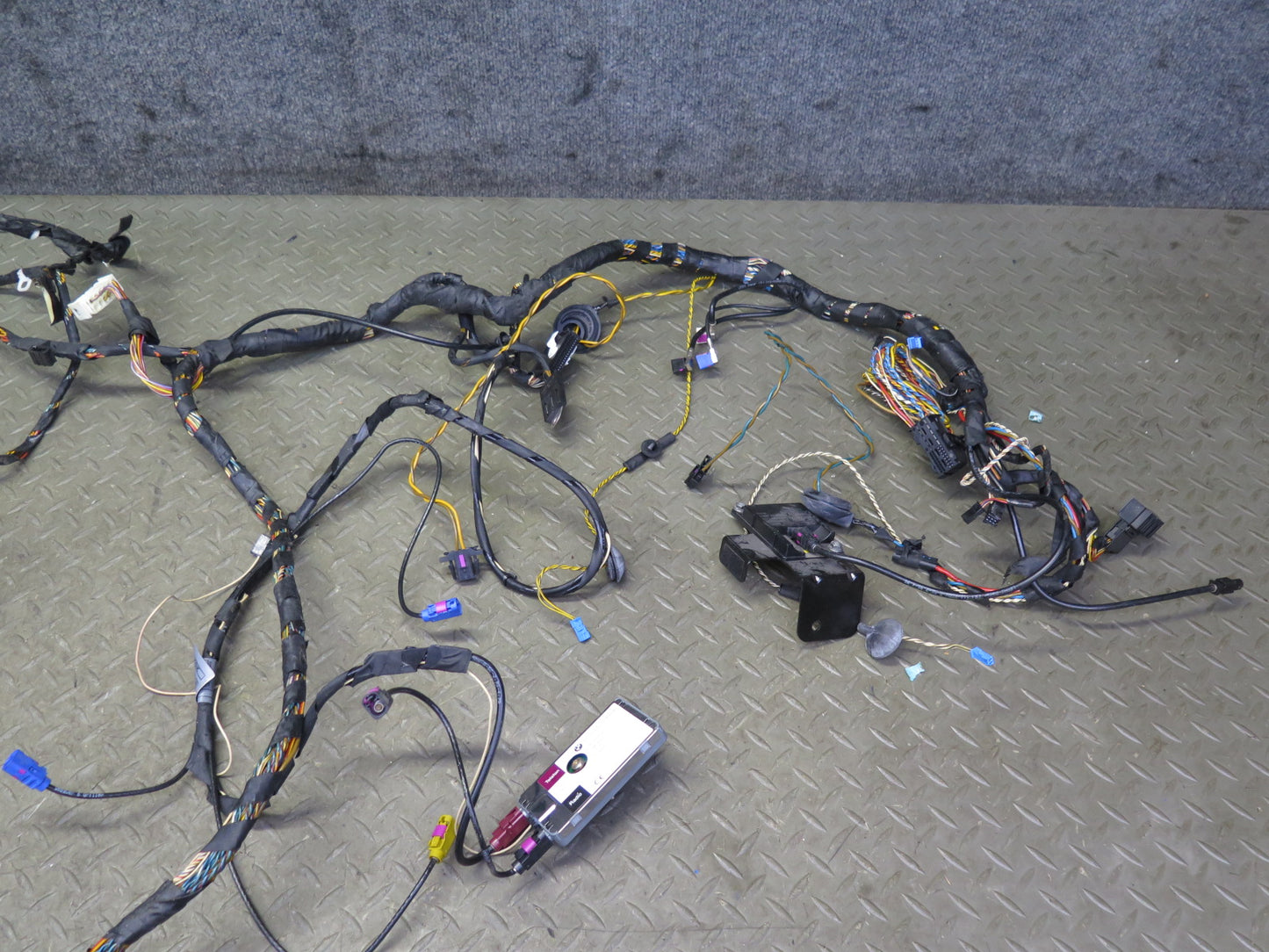 06-08 BMW E85 Z4 Hi-fi Audio System Loom Wire Wiring Antenna Module Set OEM