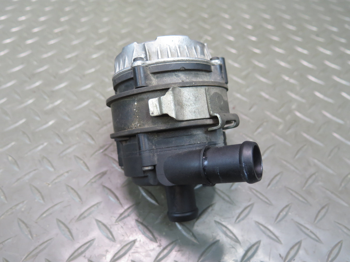 2014-2020 Maserati Ghibli M157 SQ4 3.0L Electric Water Coolant Auxiliary Pump