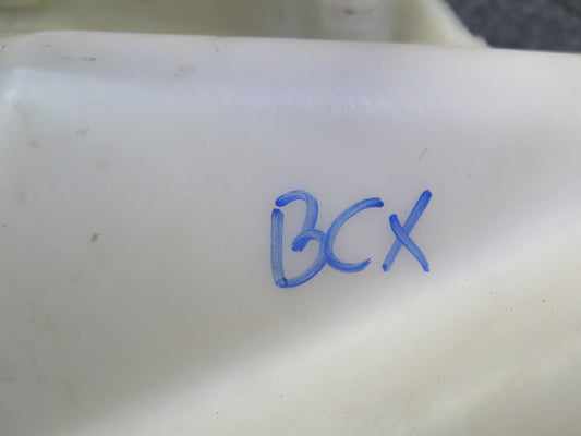 2004-2009 Cadillac XLR Windshield Washer Reservoir Bottle Tank 10339236