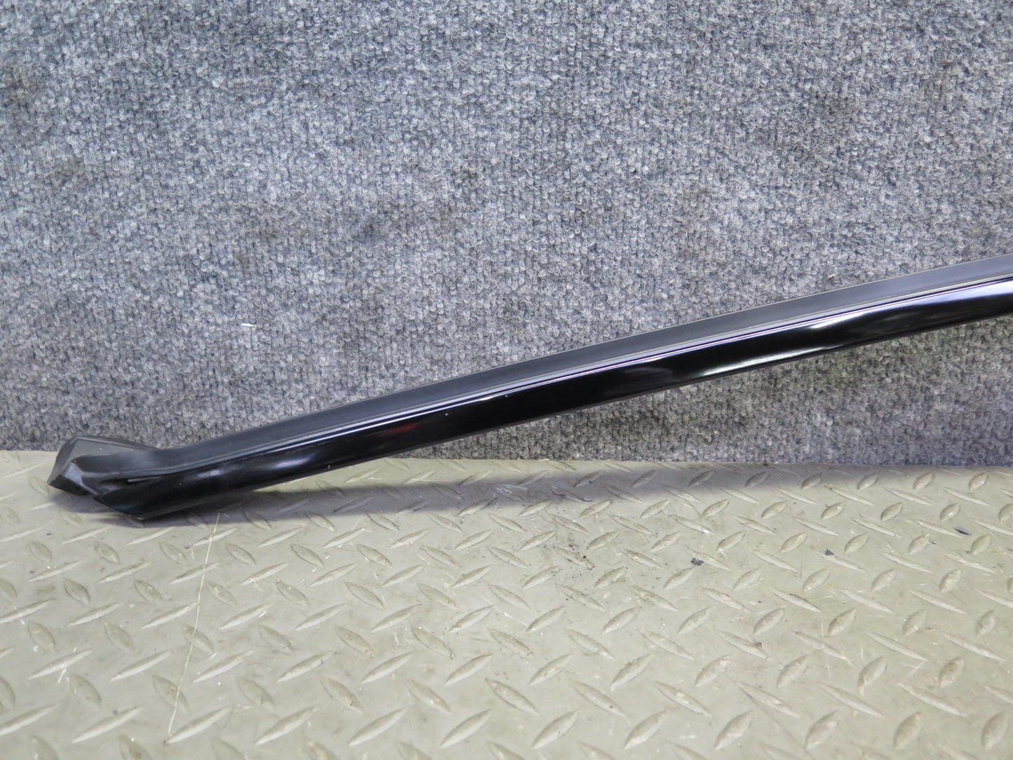 2006-2010 BMW E60 M5 535i Front Left Door Window Trim Molding Panel Set