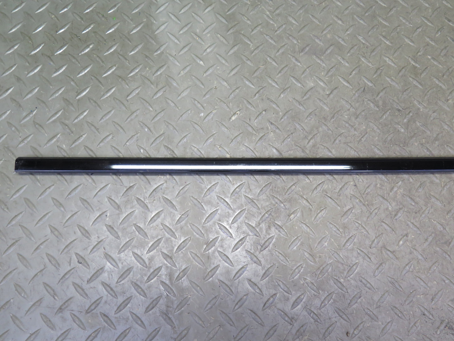 2006-2010 BMW E60 M5 535i Front Left Door Window Trim Molding Panel Set