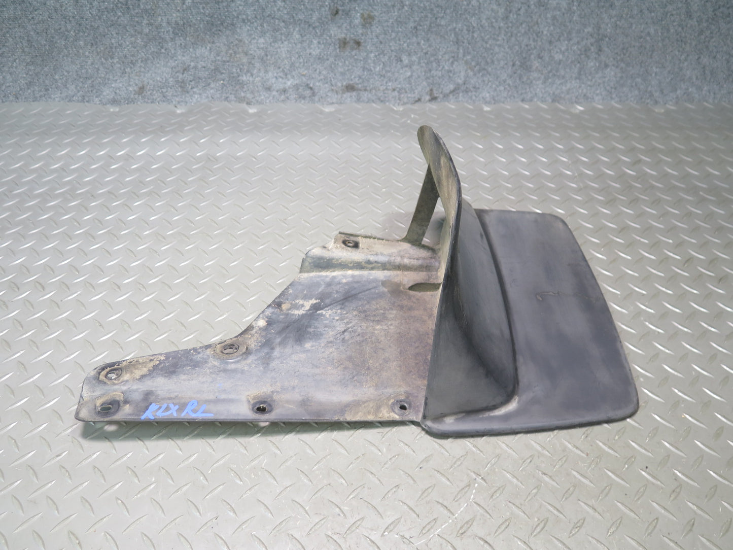 1998-2007 Lexus UZJ100L LX470 Rear Left & Right MUD Flap Set of 2
