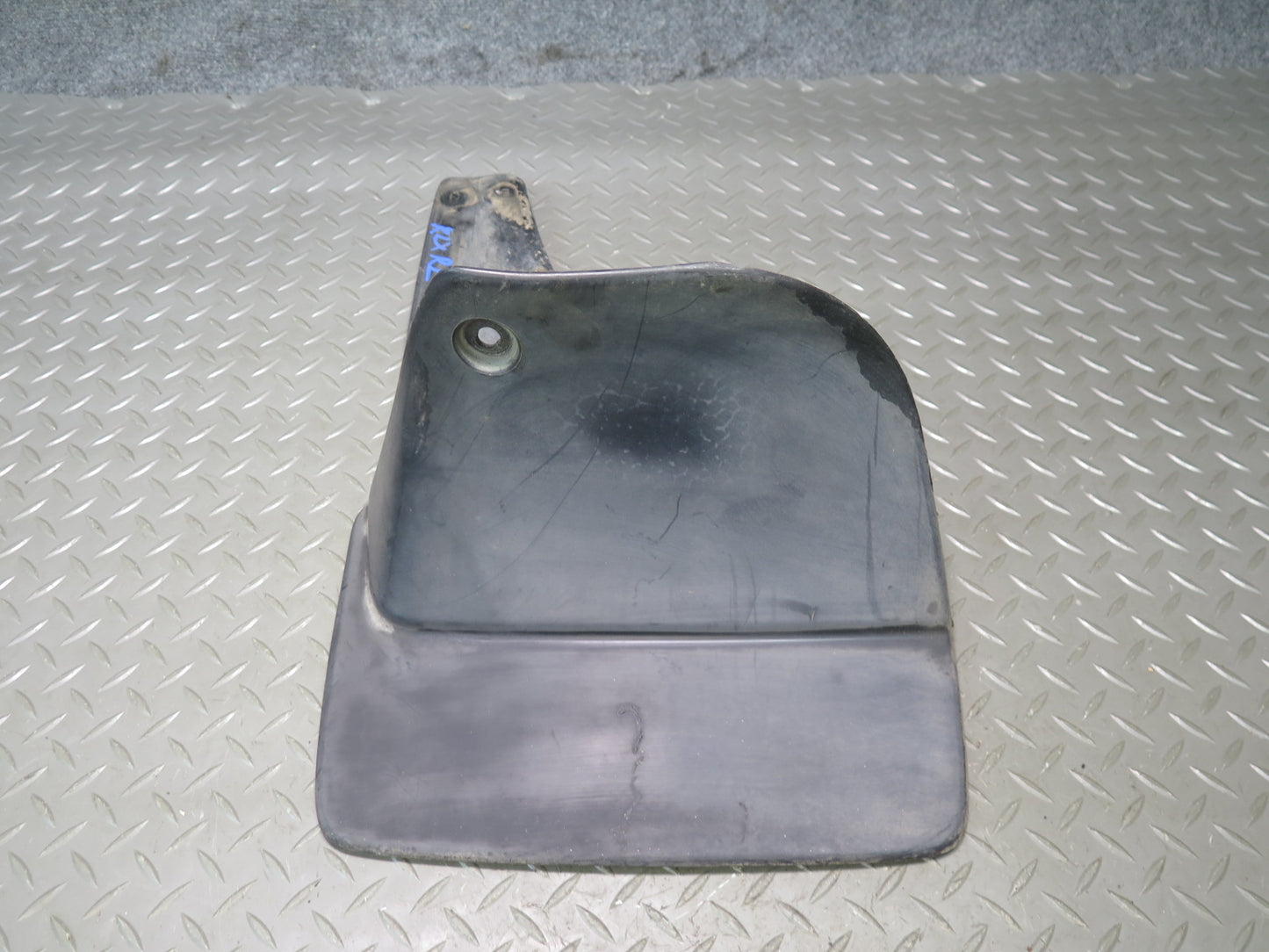 1998-2007 Lexus UZJ100L LX470 Rear Left & Right MUD Flap Set of 2
