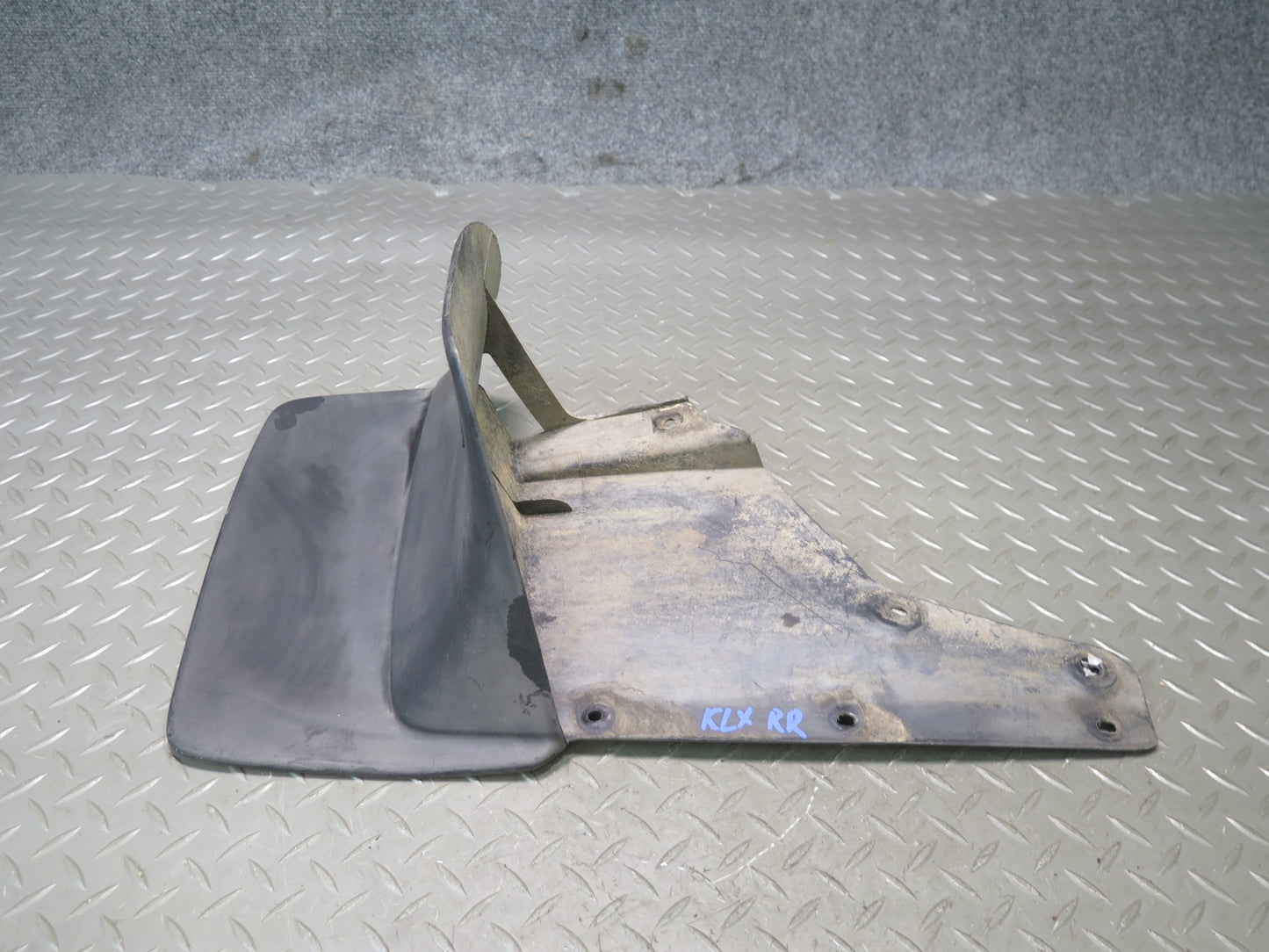 1998-2007 Lexus UZJ100L LX470 Rear Left & Right MUD Flap Set of 2