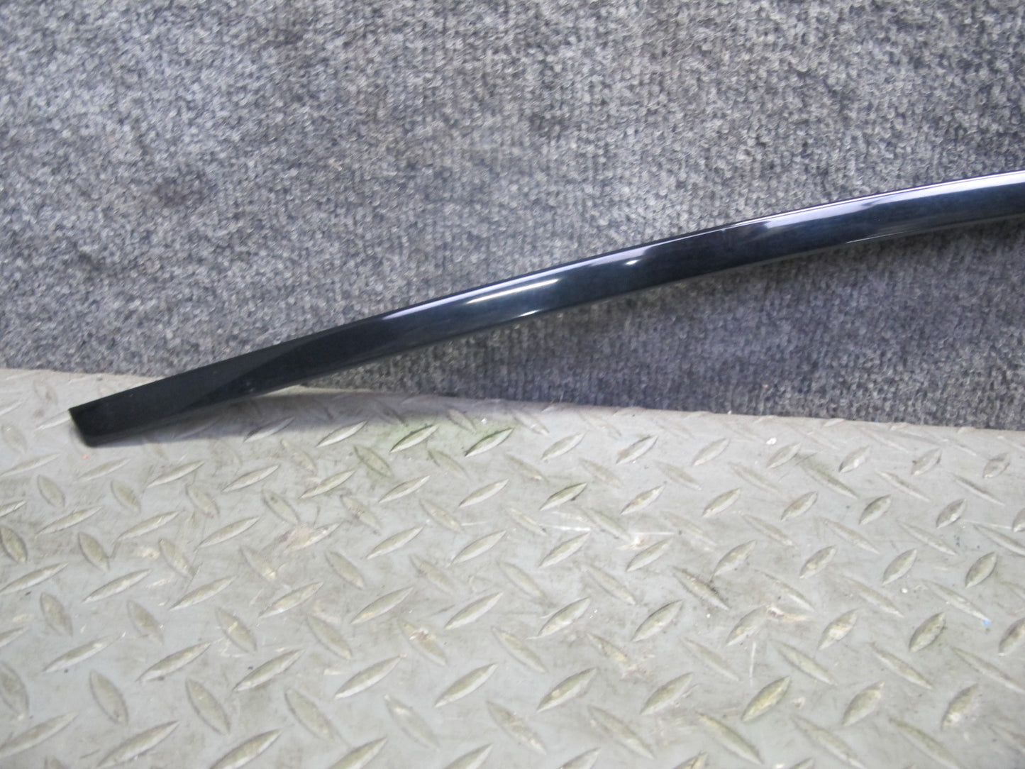 2006-2010 BMW E60 M5 535i Front Right Door Window Trim Molding Panel Set