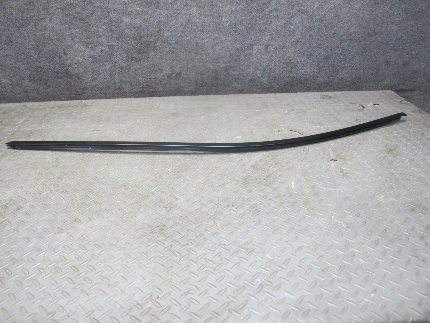 2006-2010 BMW E60 M5 535i Front Right Door Window Trim Molding Panel Set
