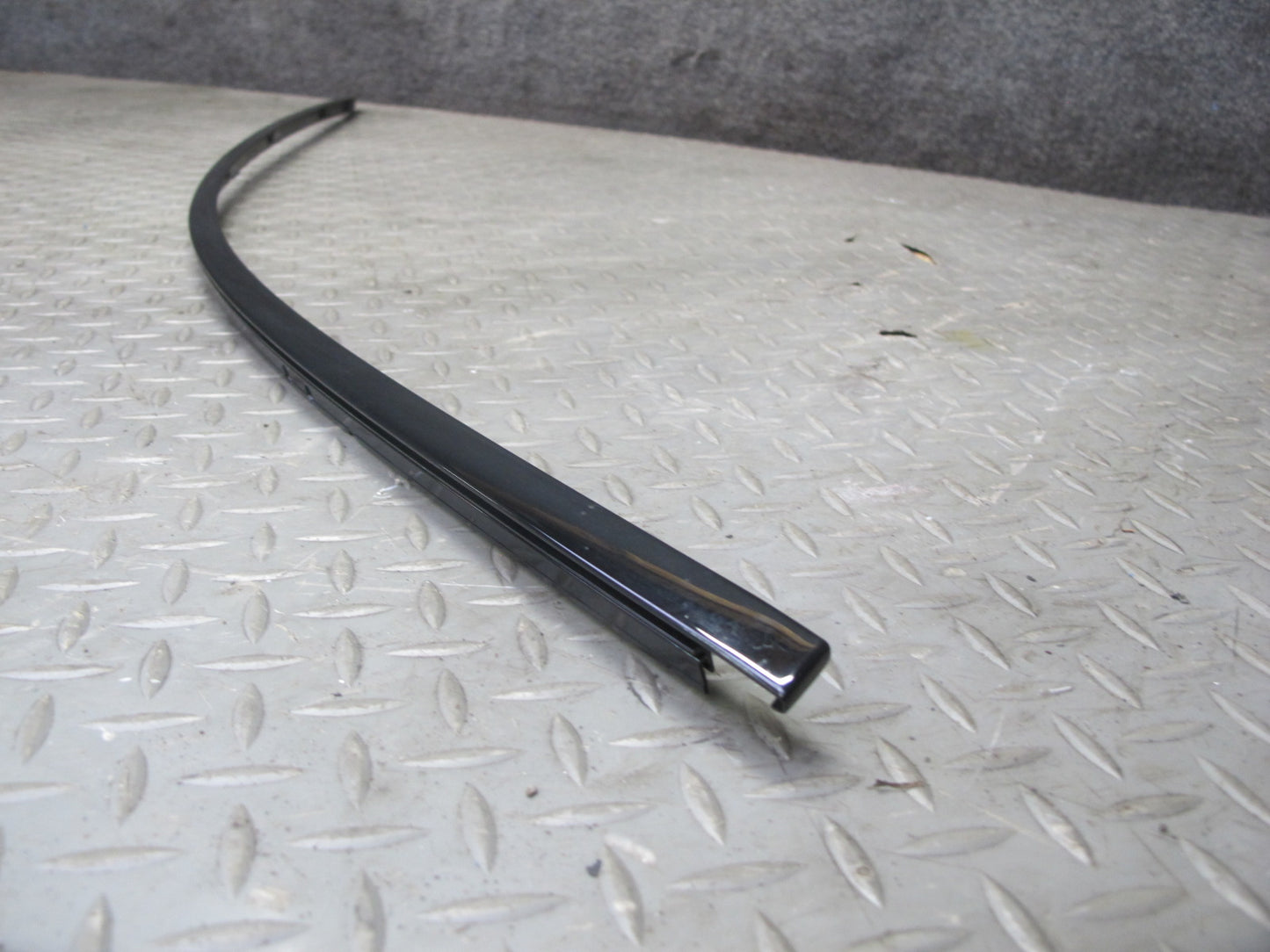 2006-2010 BMW E60 M5 535i Front Right Door Window Trim Molding Panel Set