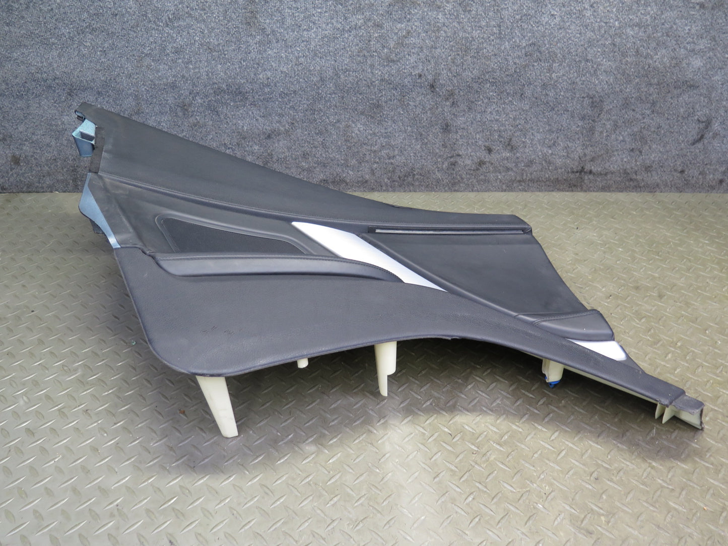 12-18 BMW F12 650i Convertible Rear Right & Left Side Quarter Panel Trim Set OEM