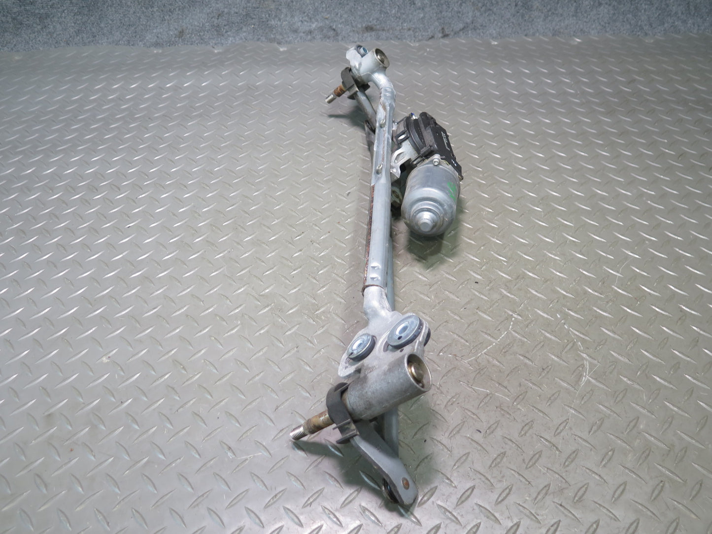 2014-2018 BMW F15 X5 Windshield Wiper Transmission Linkage w Motor 7292653