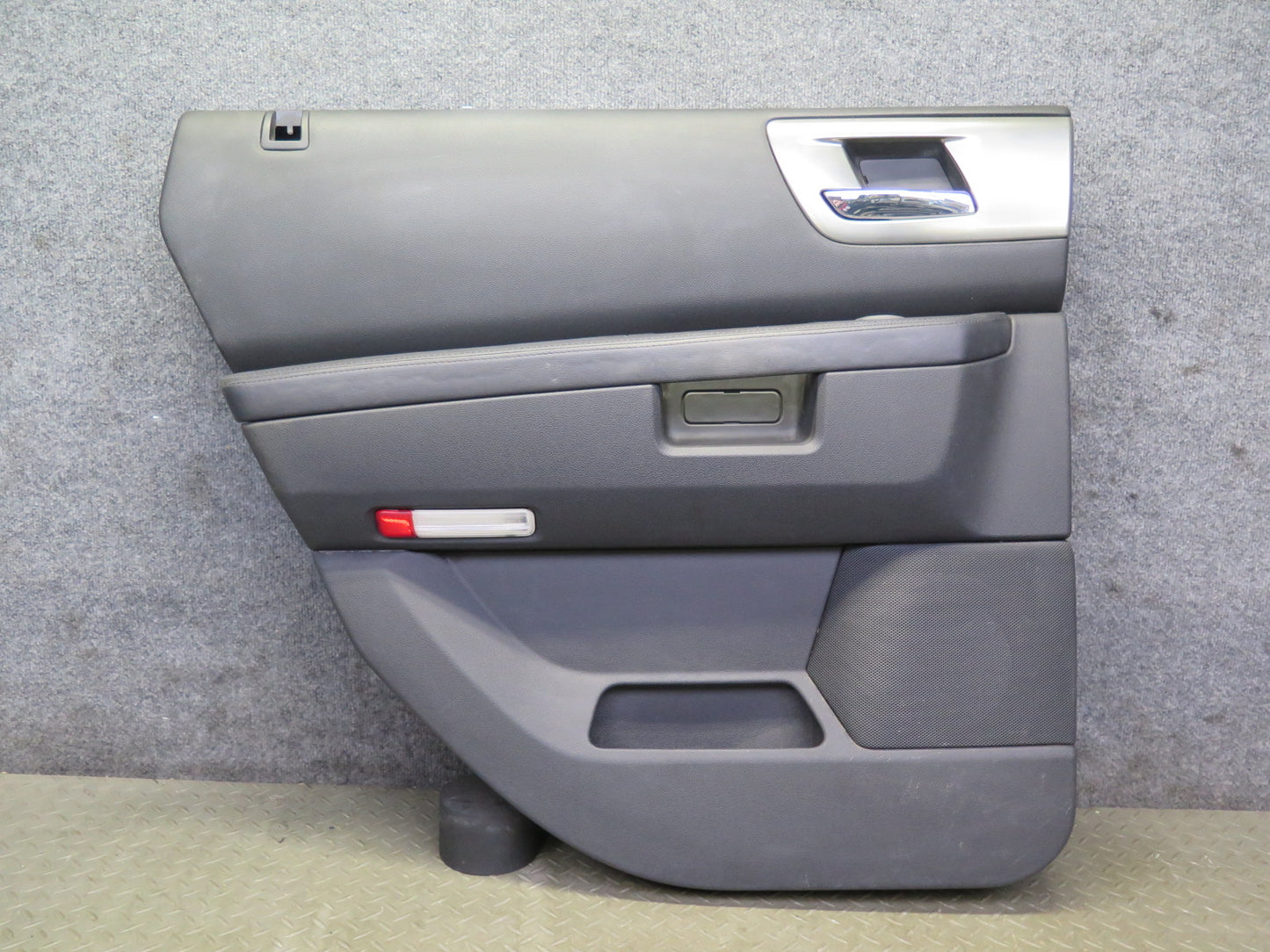 2008-2009 Hummer H2 Rear Left Door Interior Trim Cover Panel Ebony