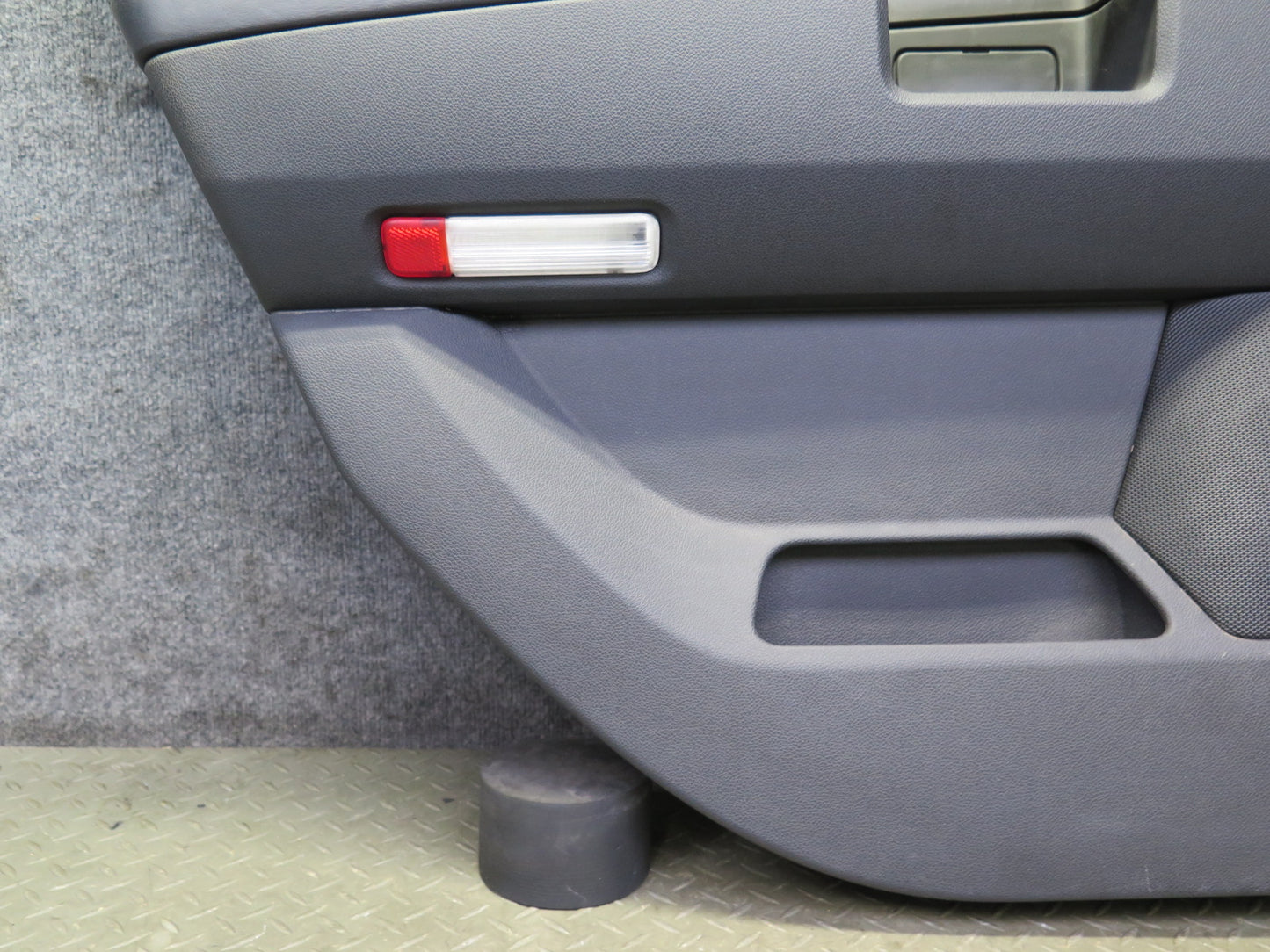 2008-2009 Hummer H2 Rear Left Door Interior Trim Cover Panel Ebony