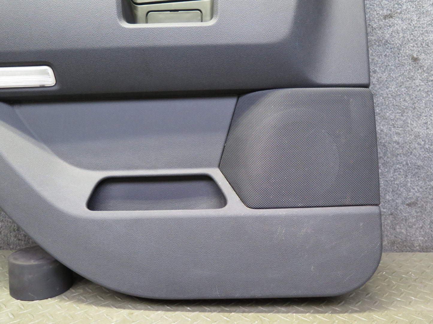 2008-2009 Hummer H2 Rear Left Door Interior Trim Cover Panel Ebony