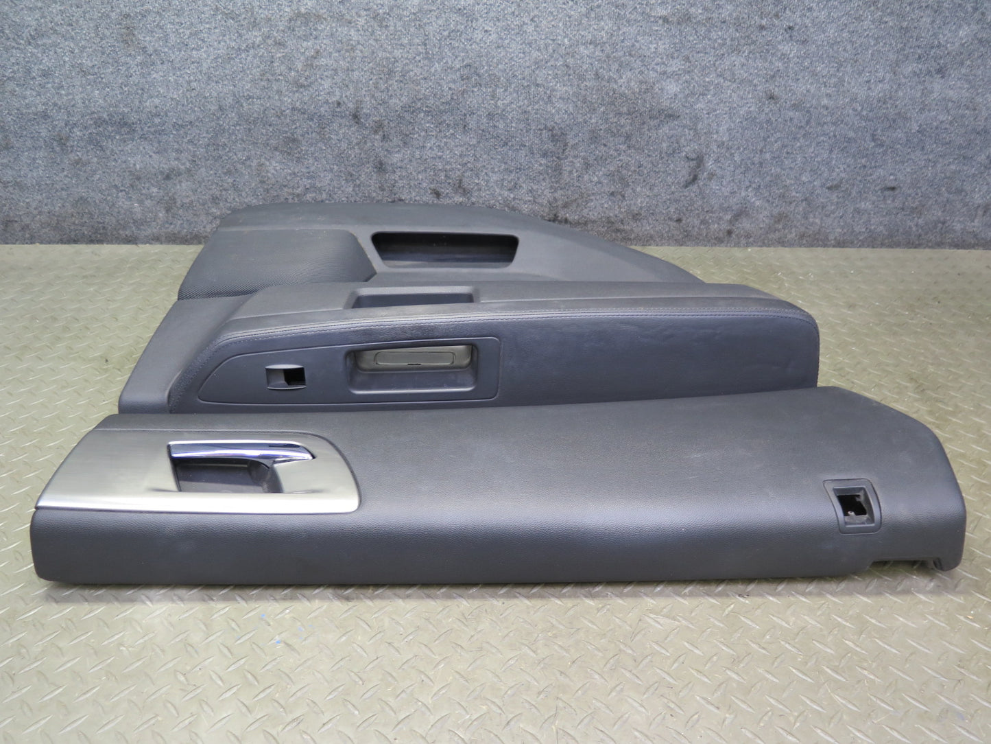 2008-2009 Hummer H2 Rear Left Door Interior Trim Cover Panel Ebony