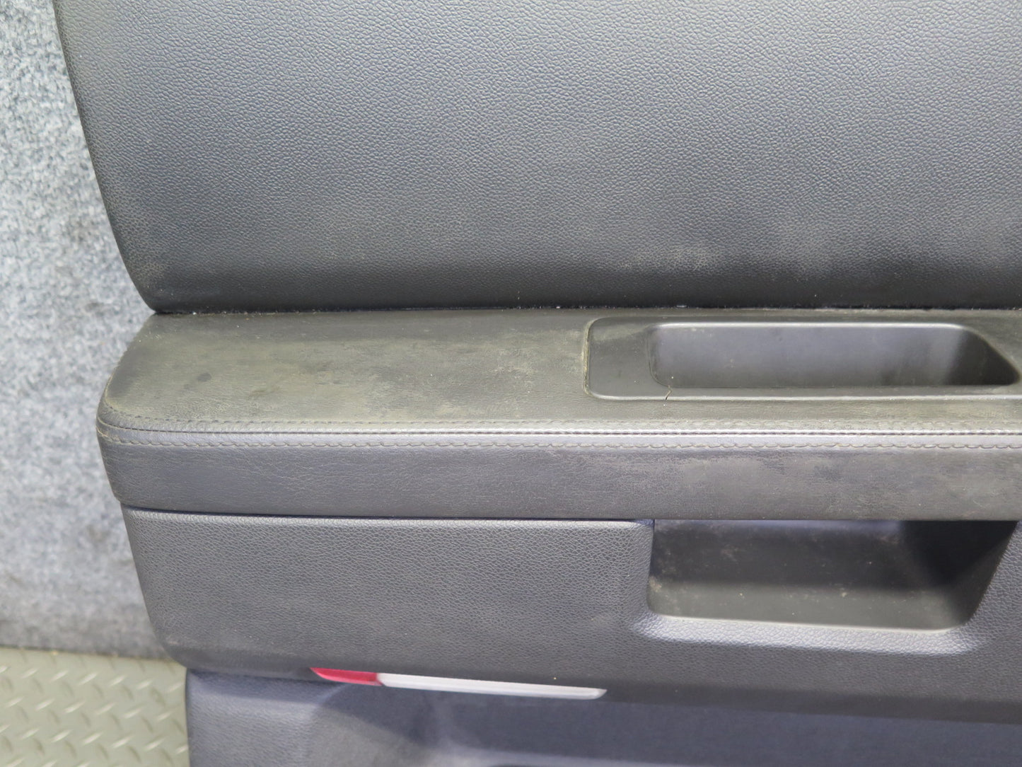 2008-2009 Hummer H2 Front Left Door Interior Trim Cover Panel Ebony