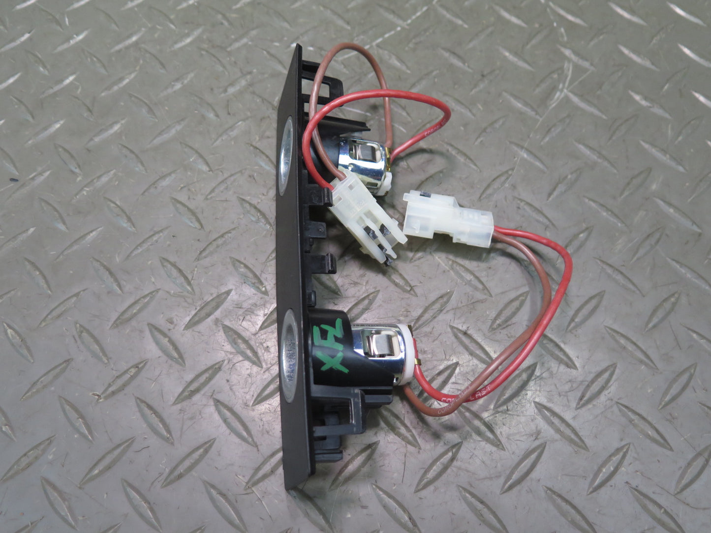 2014-2018 BMW F15 X5 Rear Center Console Power Outlet Socket 9252009