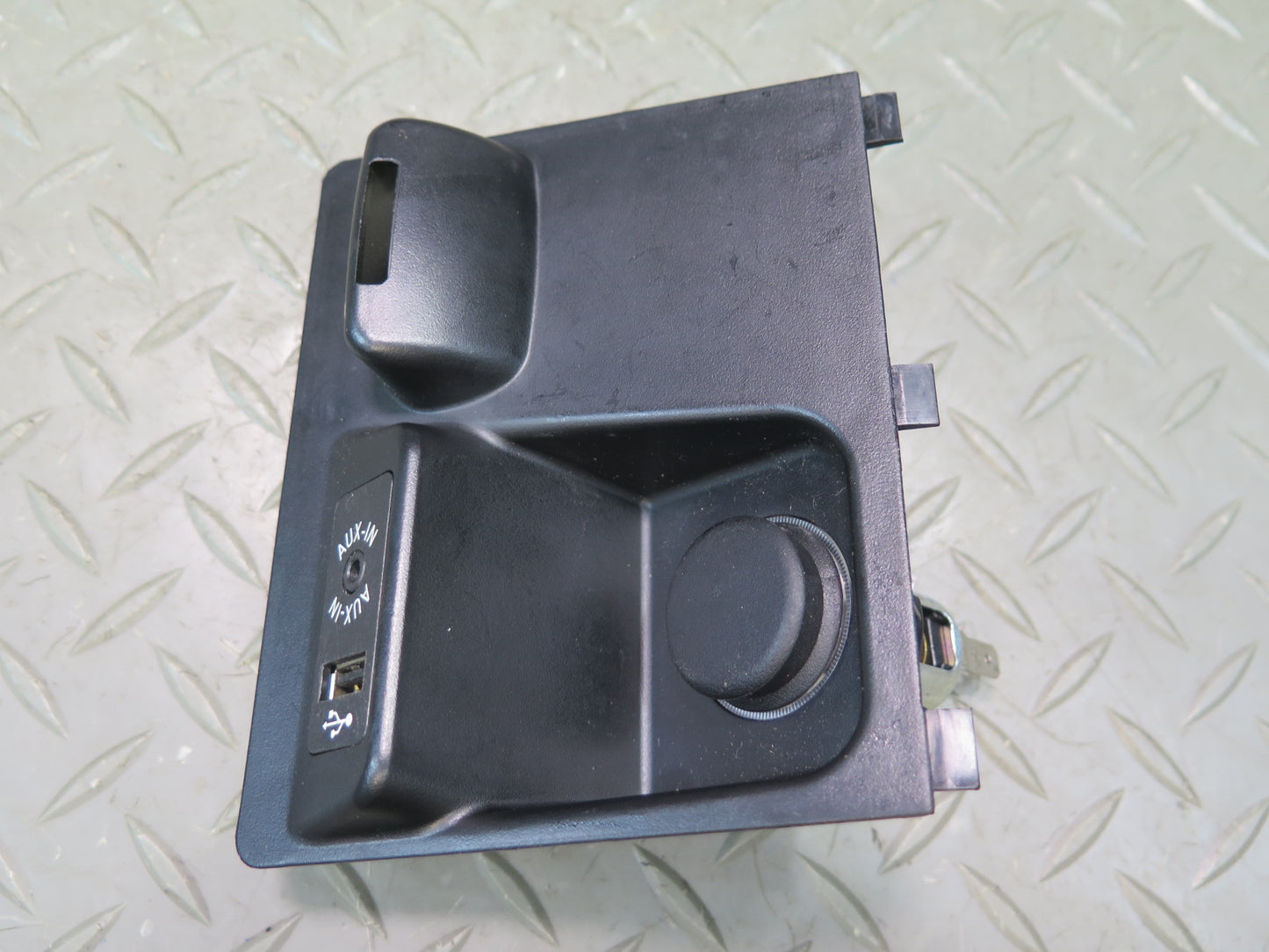 2014-2018 BMW F15 X5 Center Console USB Port AUX Audio Input  Power Outlet