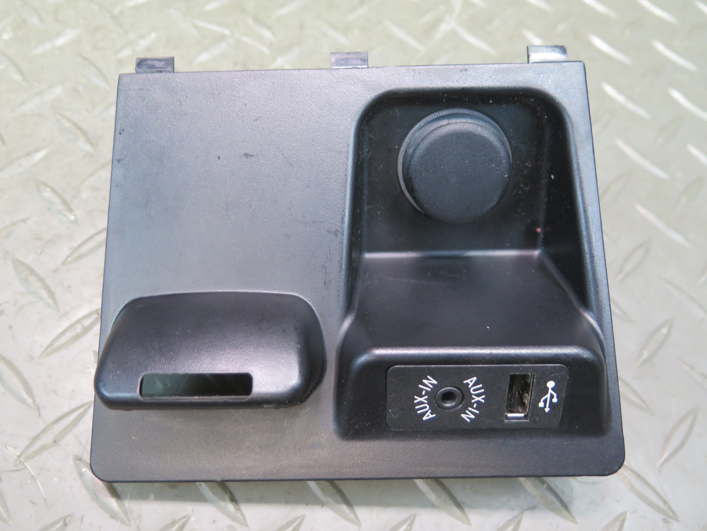 2014-2018 BMW F15 X5 Center Console USB Port AUX Audio Input  Power Outlet