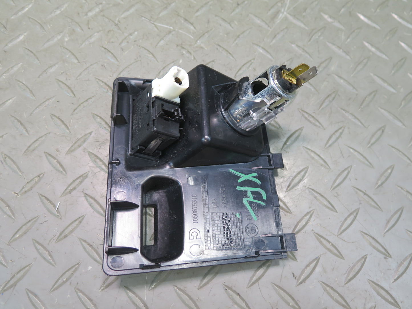 2014-2018 BMW F15 X5 Center Console USB Port AUX Audio Input  Power Outlet