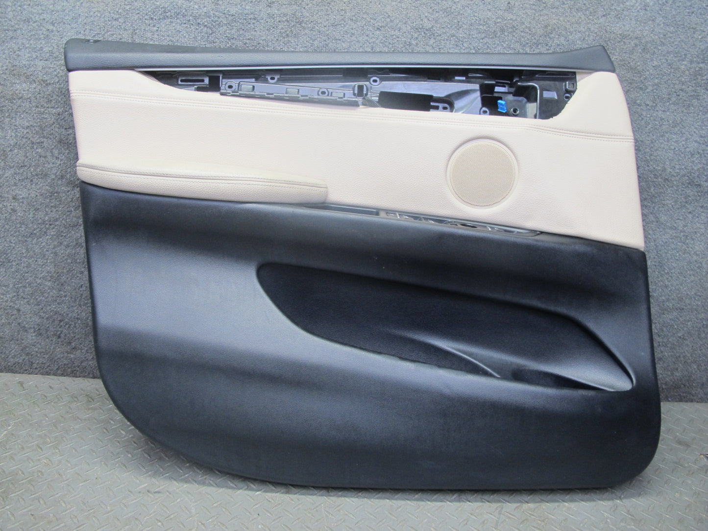 2014-2018 BMW F15 X5 Front Left Door Interior Trim Panel Cover w Window Switch