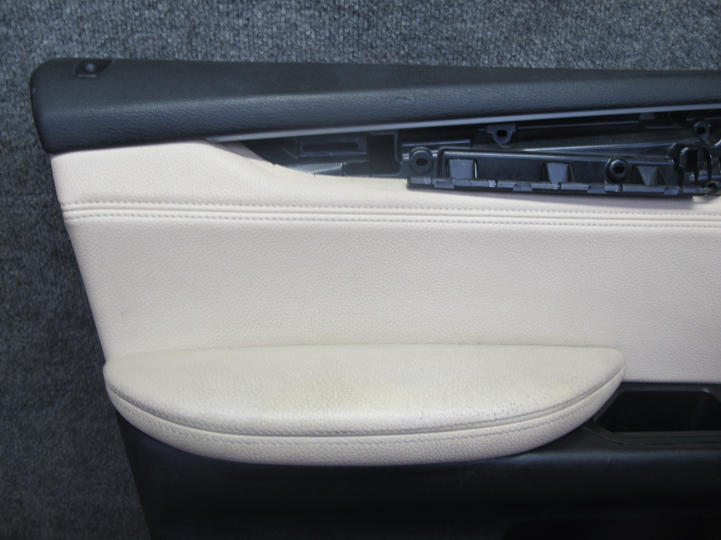 2014-2018 BMW F15 X5 Front Left Door Interior Trim Panel Cover w Window Switch