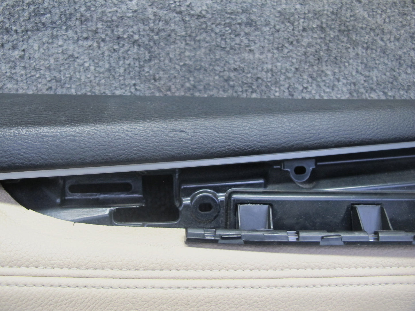 2014-2018 BMW F15 X5 Front Left Door Interior Trim Panel Cover w Window Switch