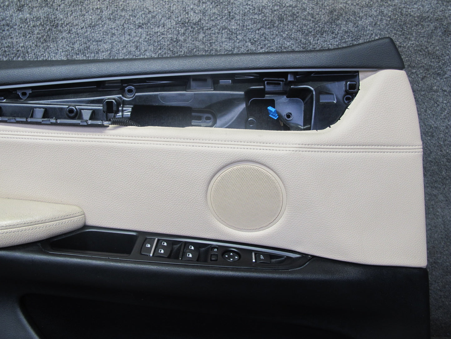 2014-2018 BMW F15 X5 Front Left Door Interior Trim Panel Cover w Window Switch